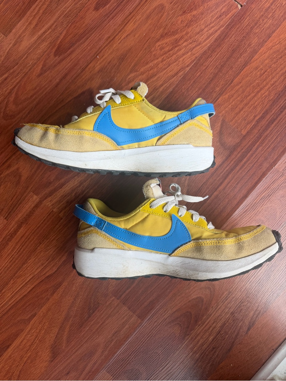 Nike Womenβs Yellow and Blue Retro Runner Sneakers